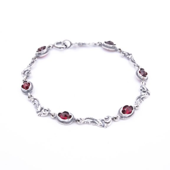VERA ARMBAND